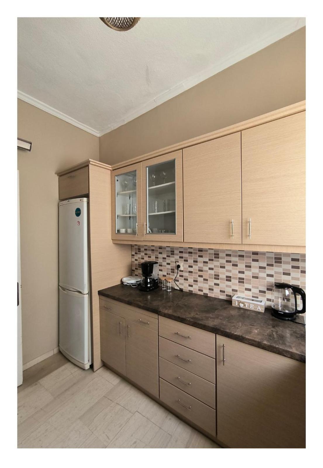 August Moon Apartment Chios Town Buitenkant foto