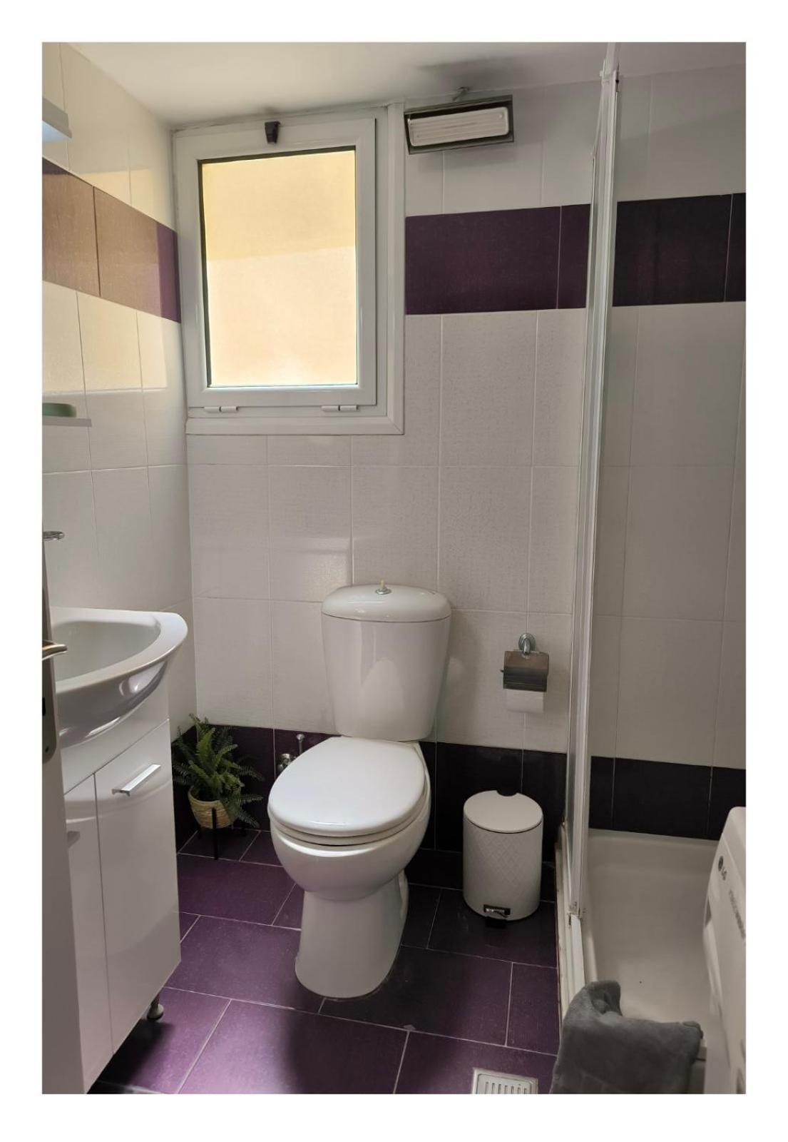 August Moon Apartment Chios Town Buitenkant foto